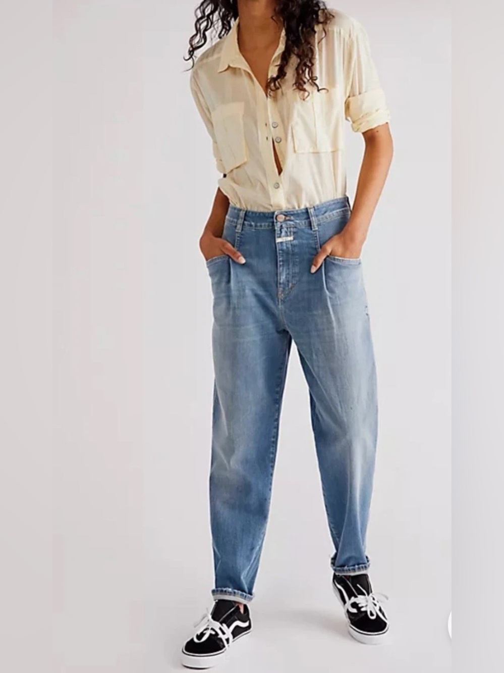 Closed Light Blue Pearl Boyfriend Jeans